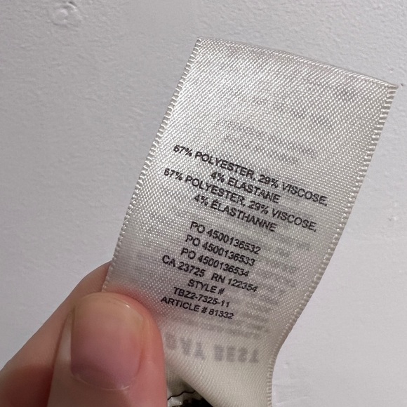 Aritzia Sunday Best midi pleated skirt - Picture 5 of 5